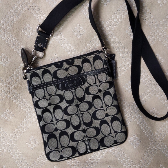 Coach Handbags - Coach bag